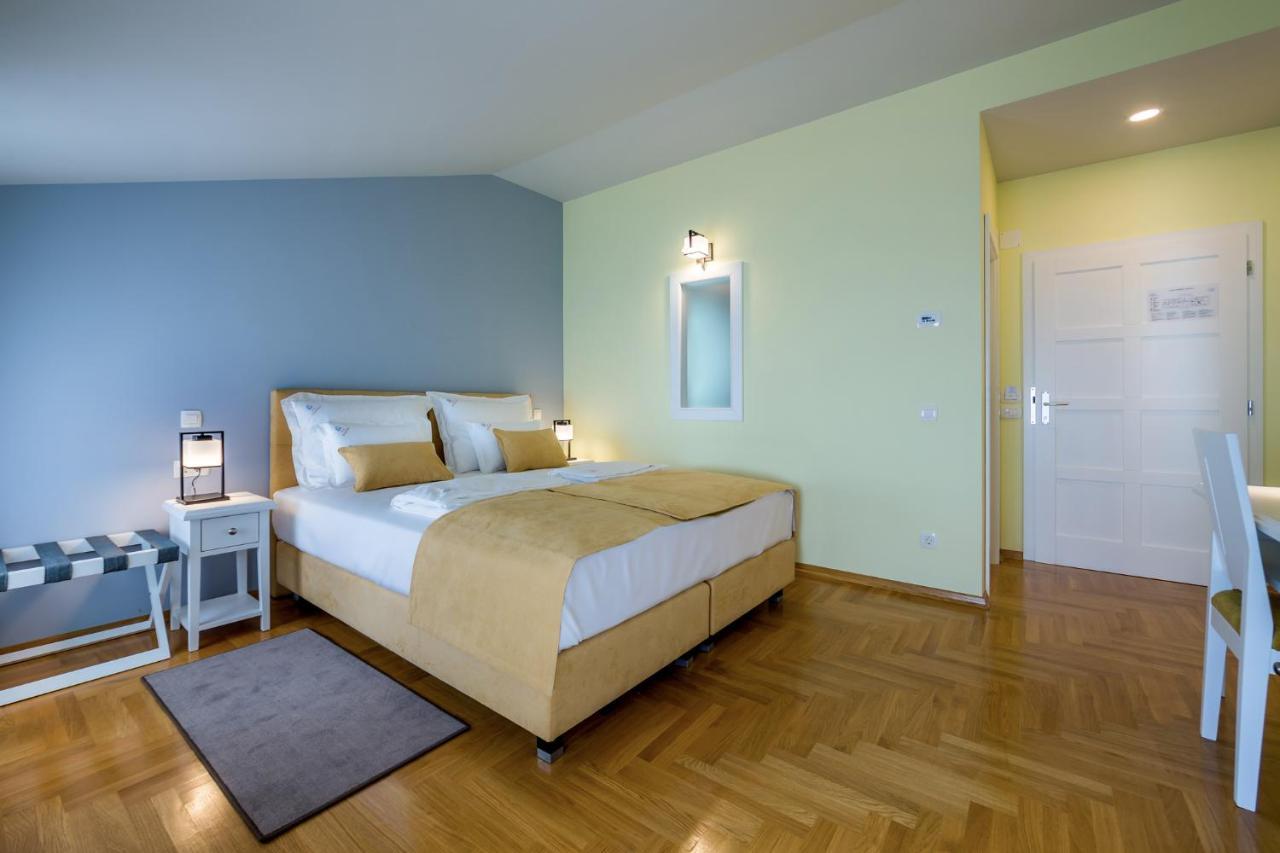 Hotel Domino Опатия Экстерьер фото