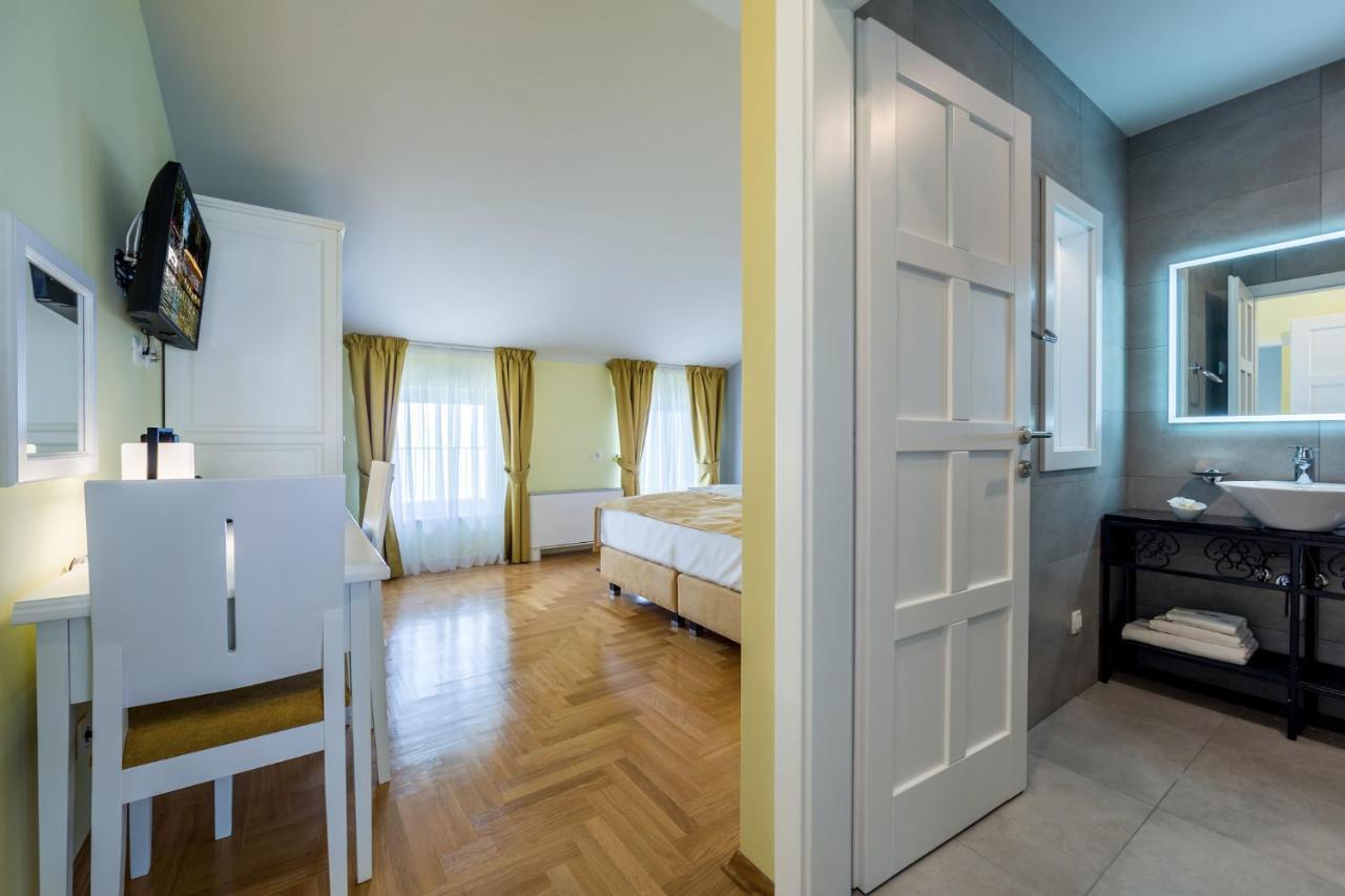 Hotel Domino Опатия Экстерьер фото
