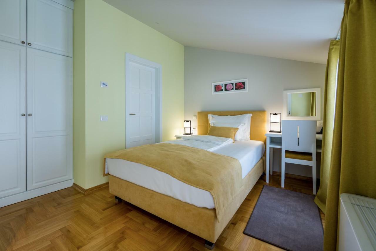 Hotel Domino Опатия Экстерьер фото