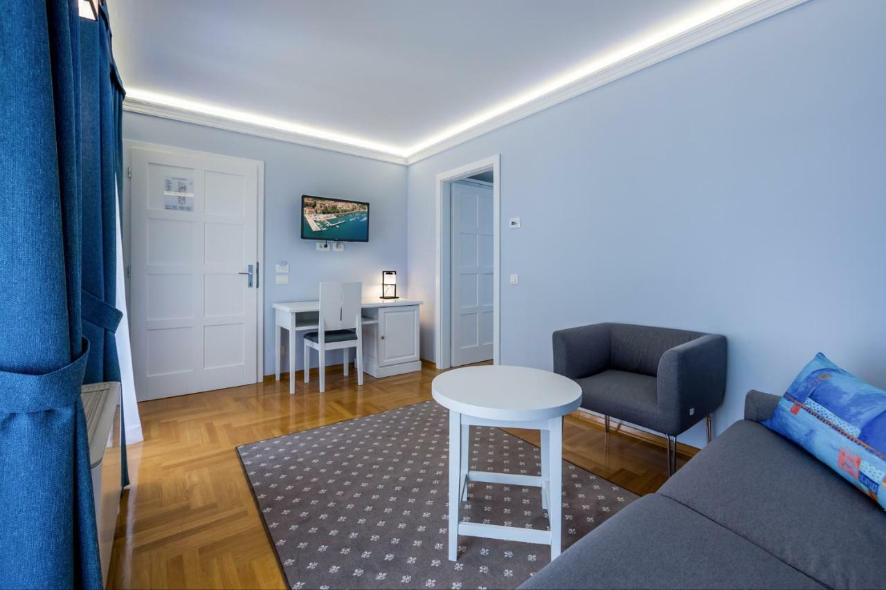 Hotel Domino Опатия Экстерьер фото