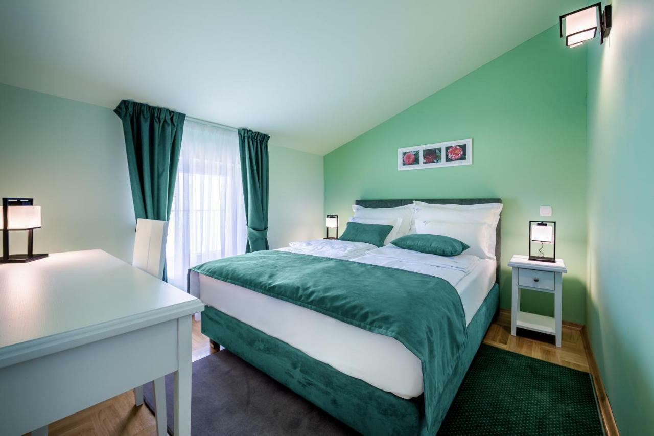 Hotel Domino Опатия Экстерьер фото