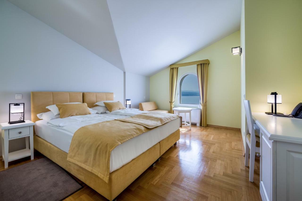 Hotel Domino Опатия Экстерьер фото